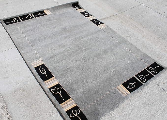 Thamel Mart USA R3374 Gorgeous Gray Color Handmade Tibetan Woolen Area Rug 4.7 Feet X 6.7 Feet Made in Nepal