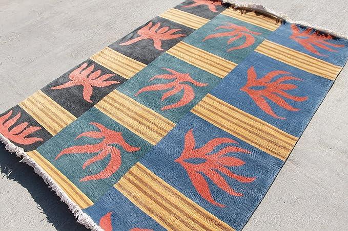 RSG4729 Gorgeous Modern Design Hand Made Tibetan Woolen Area Rug 4.7 Feet X 6.7 Feet Made in Nepal