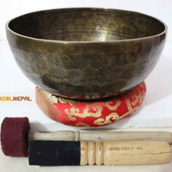 7.5 Inch Fine Etching Handmade Singing Bowl Yoga Meditation, with cushions and Mallet, Real Sandmade Singing Bowl from Nepal, healing bowls